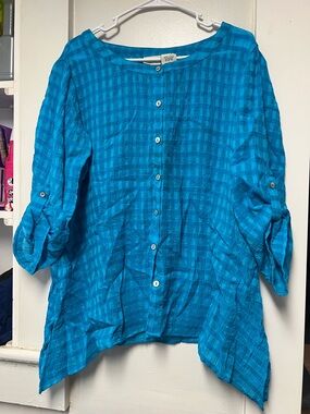White Stag Turquoise Button-Front Women's Top